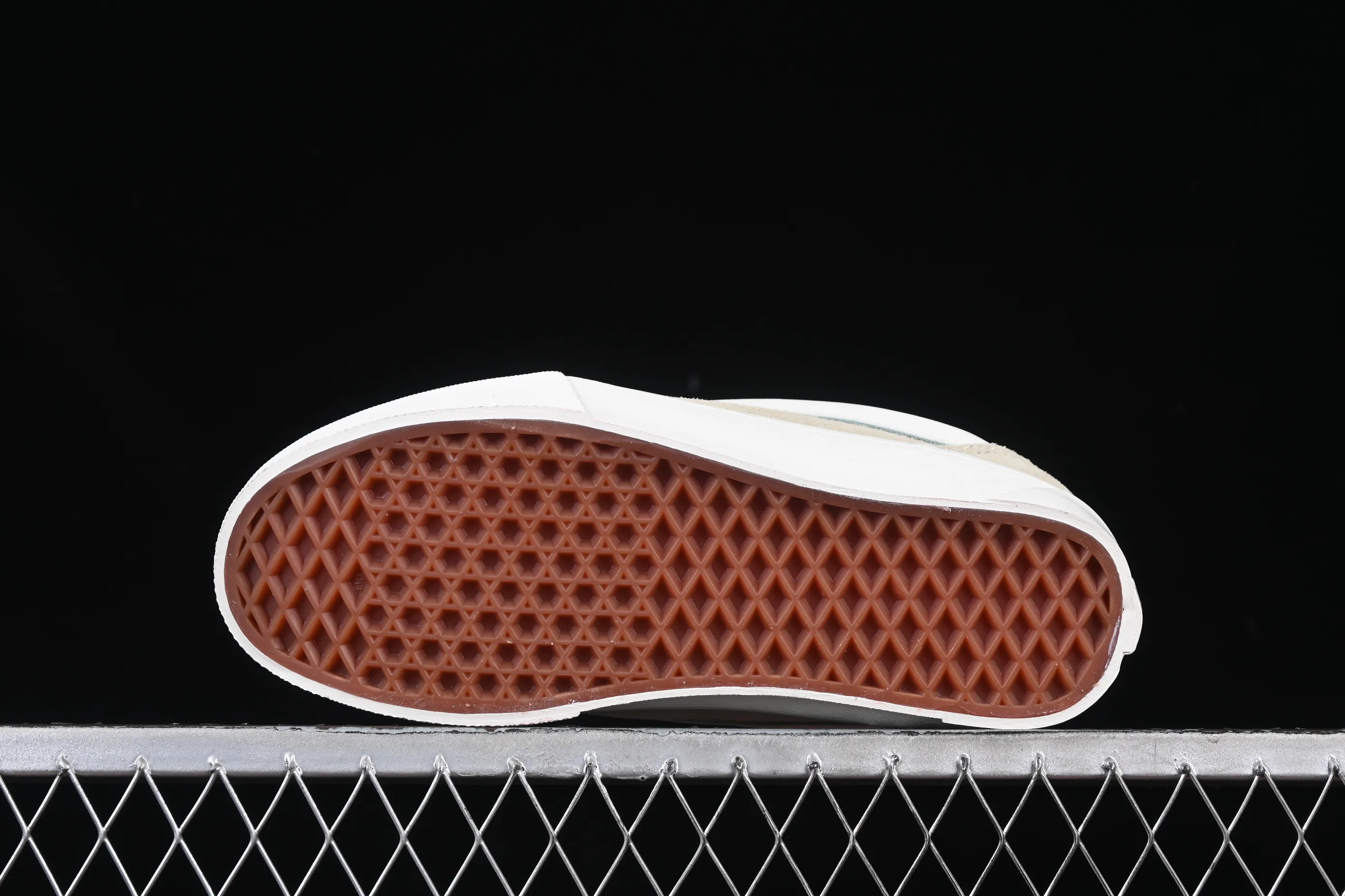 All categories Vans Vans series Vans Low Vans low-top Vans Knu Skool Vans low-top retro casual fat bread shoes VN000D6ZE2S